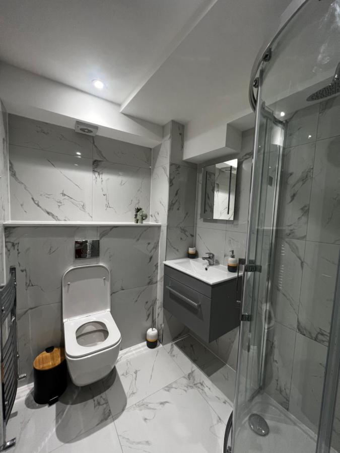 Flat In London Appartement Buitenkant foto